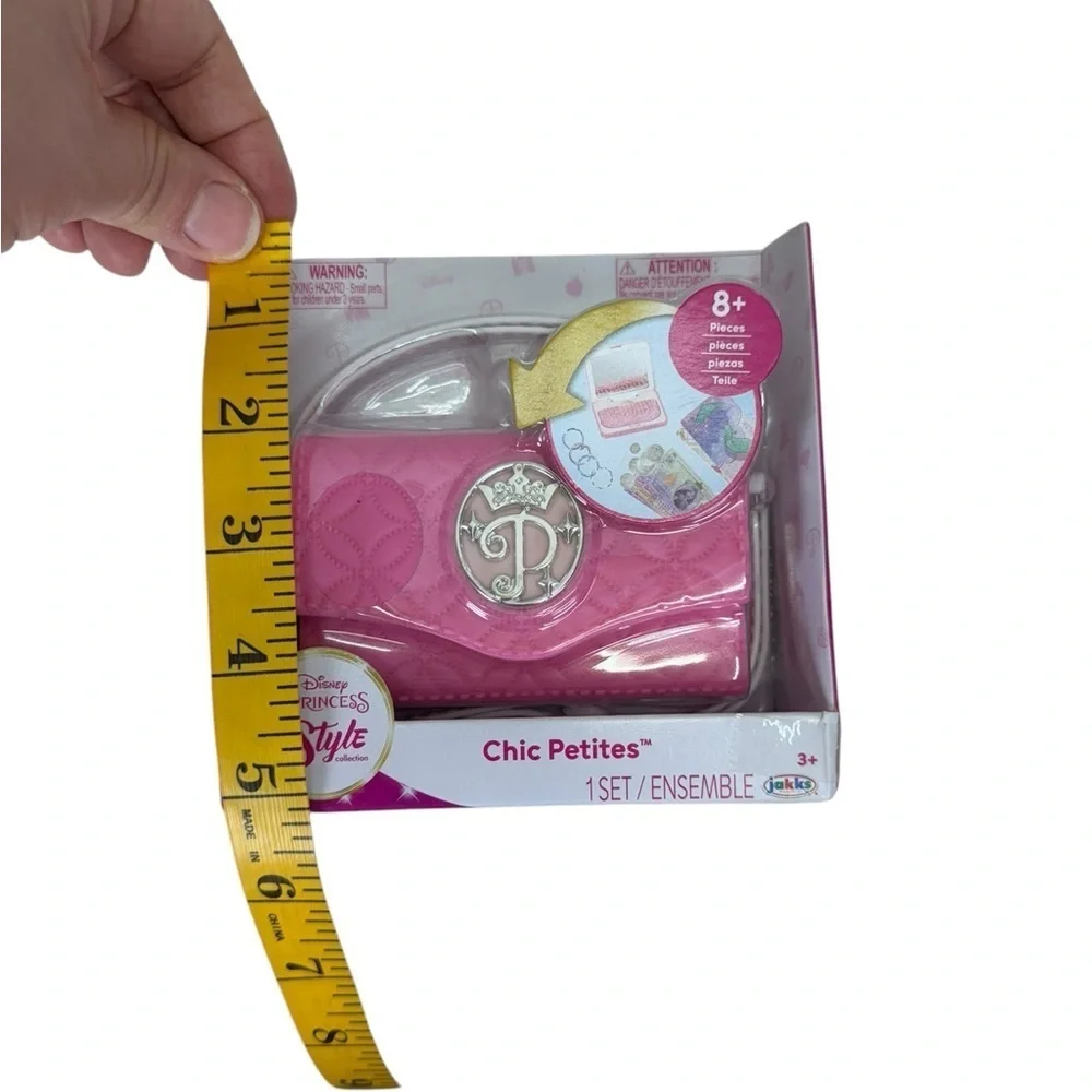 Disney.  Princess Style Chic Petites Set